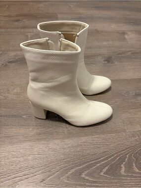 Faux Leather white zip up ankle boot